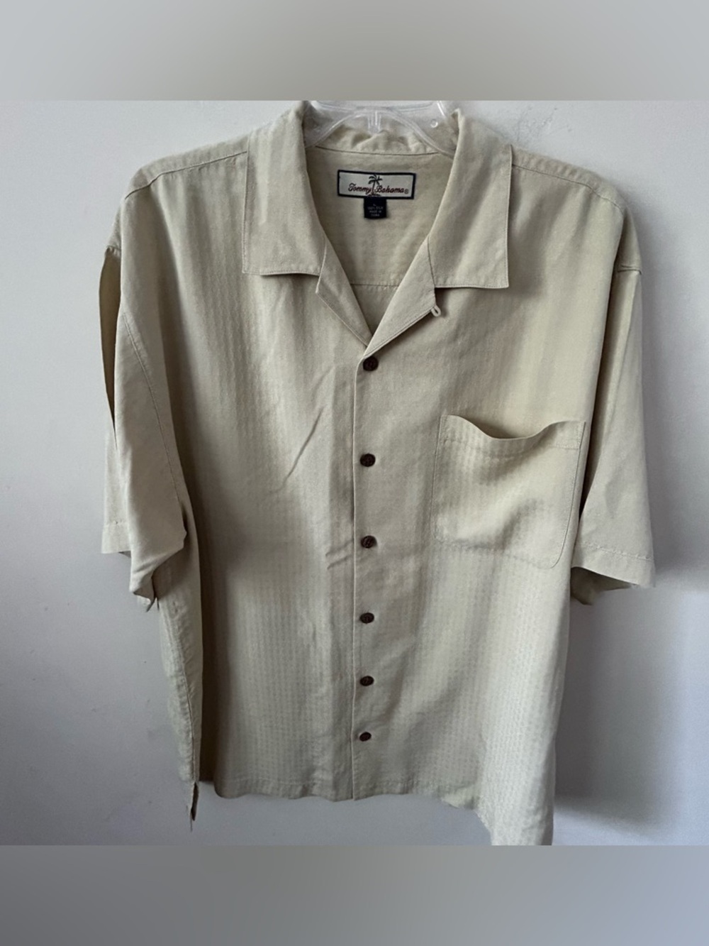 Tommy Bahama‎ 100% Silk Shirt Men's Size Large  Buttoned Down Short Sleeve Beige